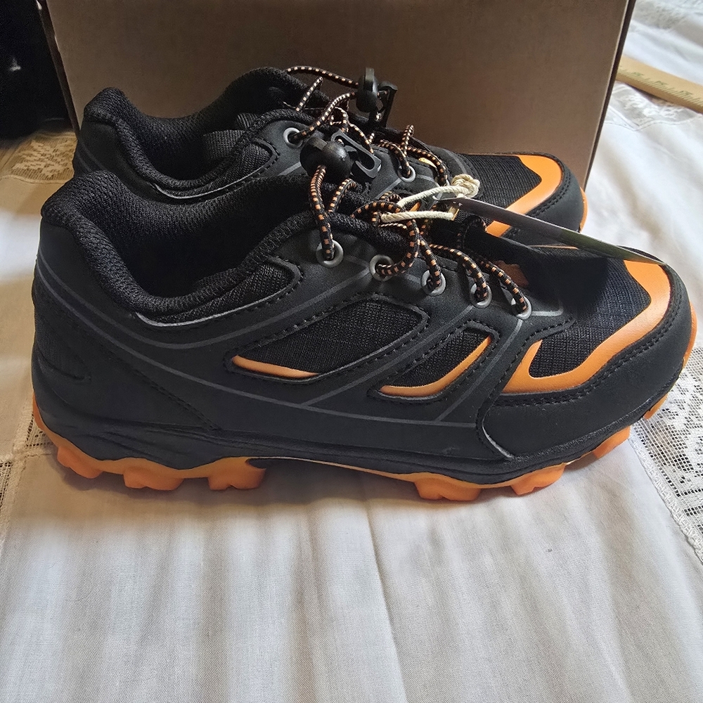 NWT Mountain Warehouse Black and Orange Athletic Kids Shoes Size 3